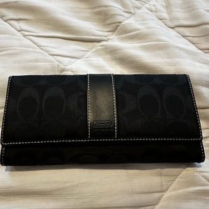 Logo black coach wallet